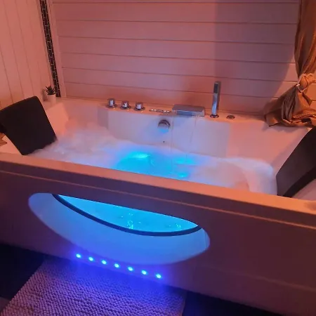 Le Temps Suspendu Bed & Breakfast 4*