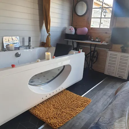 Le Temps Suspendu Bed & Breakfast